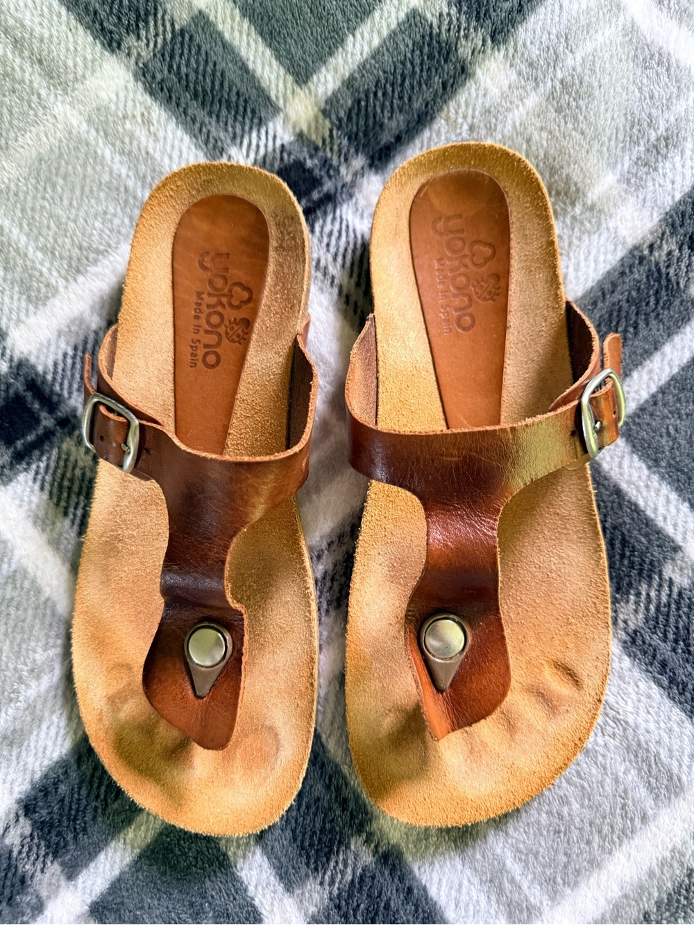 YOKONO Leather Thong Sandals
